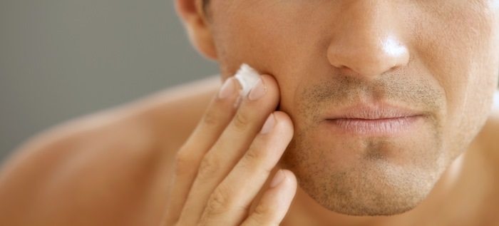 Cele mai bune produse anti-îmbătrânire pentru piele pentru bărbați